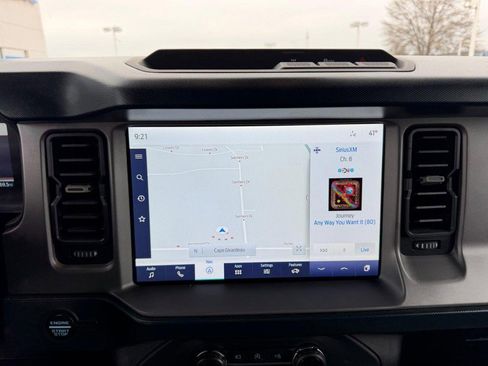 Used 2023 Ford Bronco Outer Banks image 13