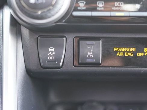 Used 2021 Toyota RAV4 SE w/ Weather & Moonroof Package AWD/4WD image 35
