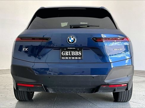 Used 2023 BMW iX xDrive50 AWD/4WD image 4