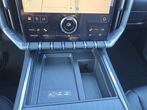 New 2026 GMC Acadia Elevation image 25