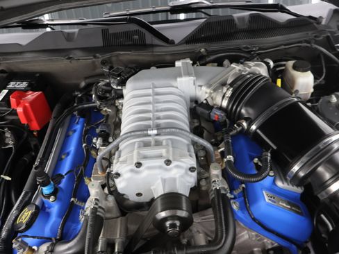 Used 2011 Ford Mustang Shelby GT500 RWD image 21