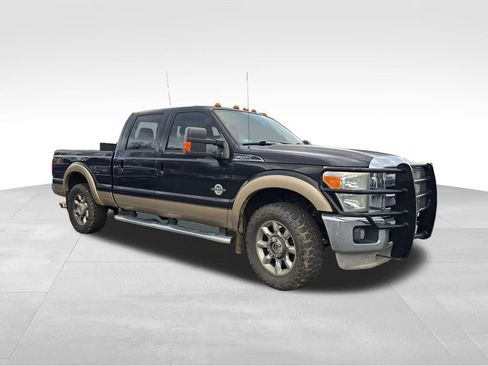 Used 2011 Ford F250 Lariat w/ Lariat Interior Pkg image 10