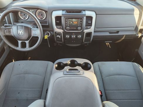 Used 2019 RAM 1500 Classic SLT image 27