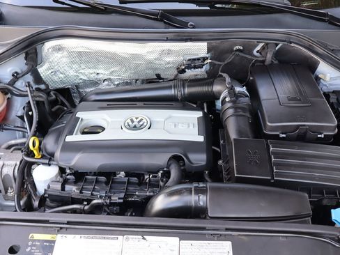 Used 2017 Volkswagen Tiguan Wolfsburg Edition AWD/4WD image 40