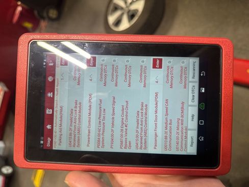 Used 2015 Ford Escape Titanium image 25