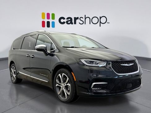 Used 2022 Chrysler Pacifica Pinnacle image 7