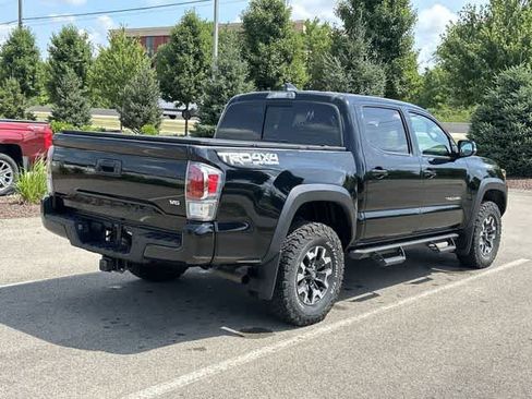 Used 2023 Toyota Tacoma TRD Off-Road w/ Technology Package AWD/4WD image 21