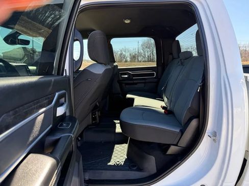 Used 2024 RAM 2500 Big Horn AWD/4WD image 18