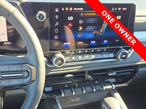 Used 2025 Chevrolet Colorado LT w/ LT Convenience Package image 19