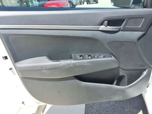Used 2020 Hyundai Elantra SE w/ Cargo Package (C1) FWD image 22
