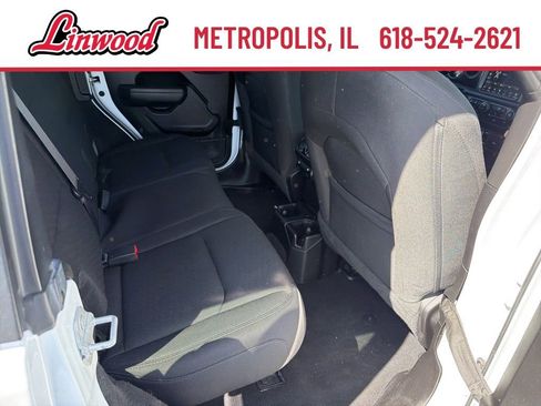 Used 2022 Jeep Wrangler Unlimited Sport AWD/4WD image 9