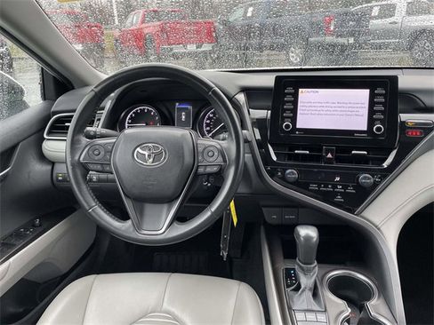 Used 2023 Toyota Camry SE image 14
