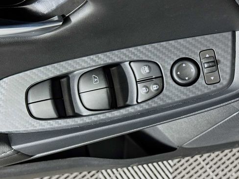 Certified 2025 Nissan Sentra SV w/ All-Weather Package image 15