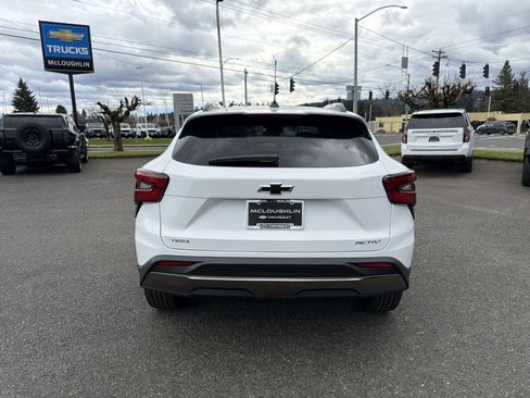 New 2026 Chevrolet Trax ACTIV w/ Sunroof Package image 4