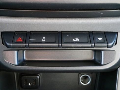 Used 2019 Chevrolet Colorado W/T w/ Custom Special Edition image 17