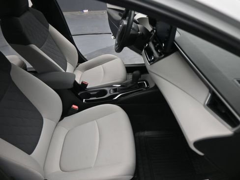 Used 2022 Toyota Corolla LE FWD image 21