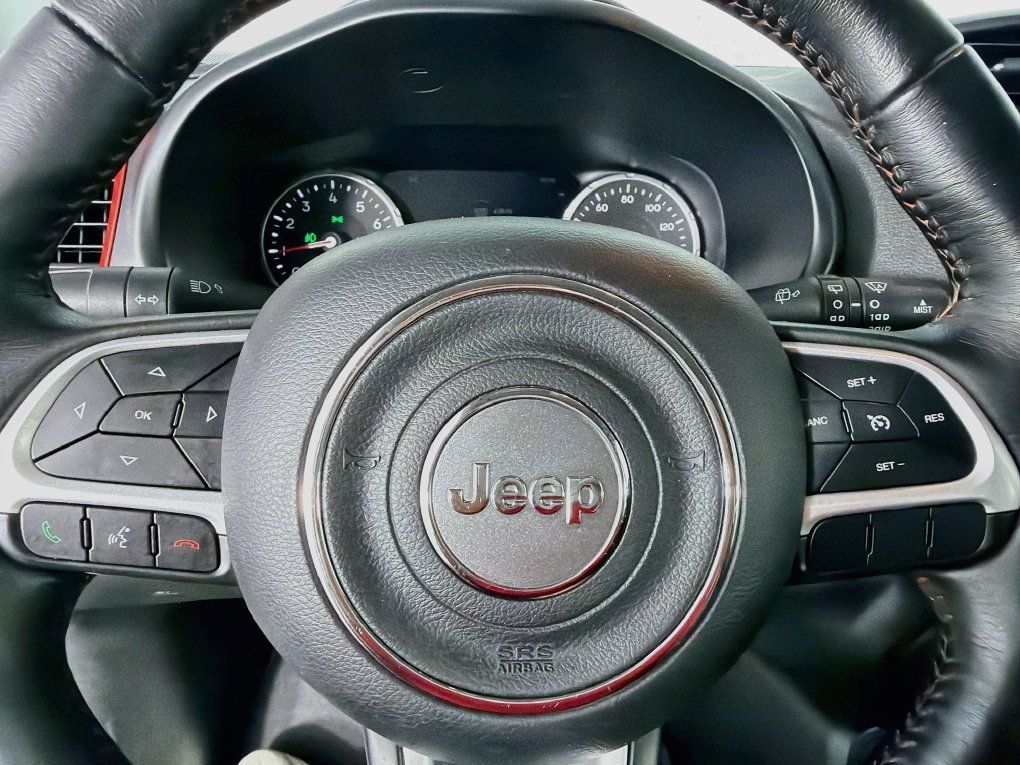 Used 2016 Jeep Renegade Trailhawk AWD/4WD image 16