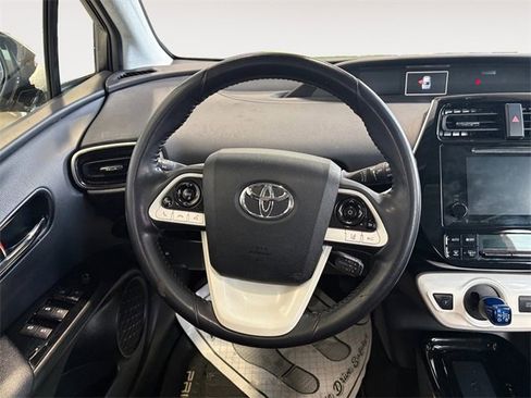 Used 2018 Toyota Prius Two image 10
