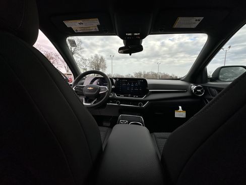 New 2026 Chevrolet Equinox LT image 28