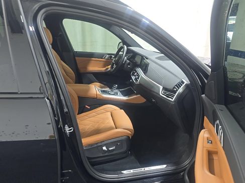 Used 2023 BMW X5 xDrive40i AWD/4WD image 8