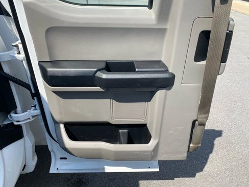 Used 2017 Ford F450 XL w/ Trailer Tow Package image 23