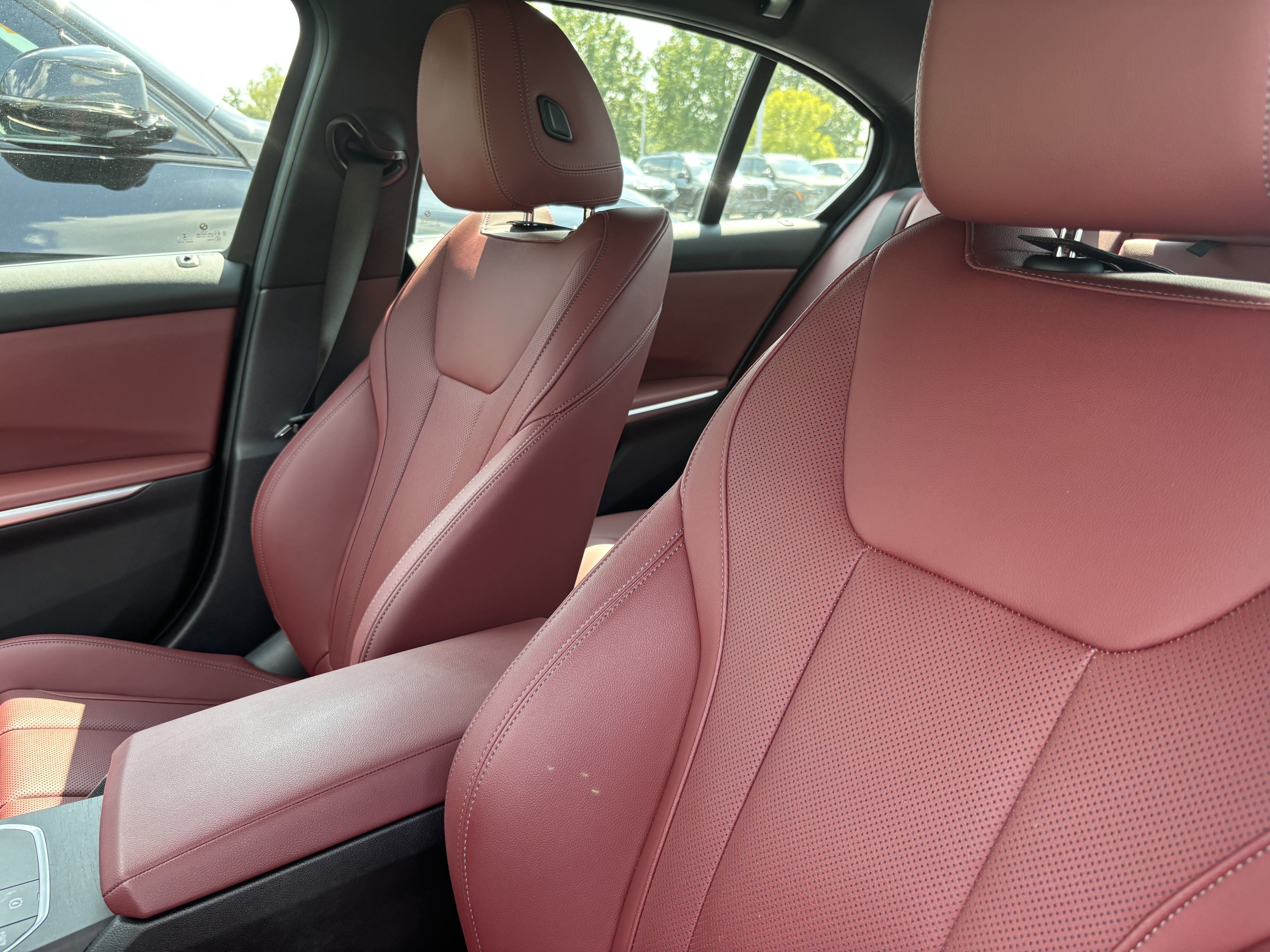 Used 2024 BMW 330i Sedan w/ Premium Package RWD image 17