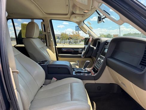 Used 2015 Lincoln Navigator L 4WD w/ Equipment Group 101A Reserve image 35