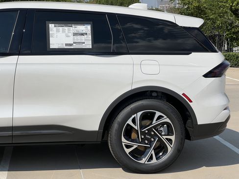 New 2025 Lincoln Nautilus Premier w/ Jet Appearance Package image 6