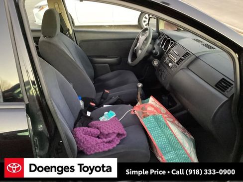 Used 2011 Nissan Versa Sedan image 8