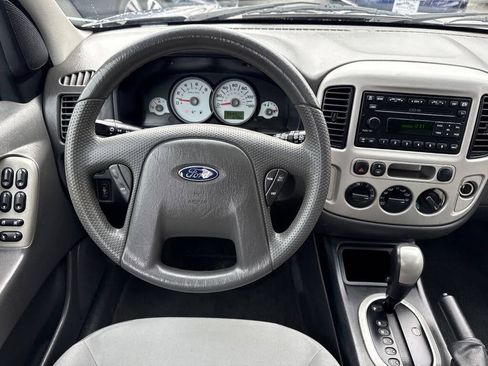 Used 2006 Ford Escape XLT image 17