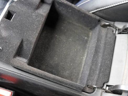 Used 2022 Jeep Grand Cherokee L Limited w/ Black Appearance Package AWD/4WD image 23