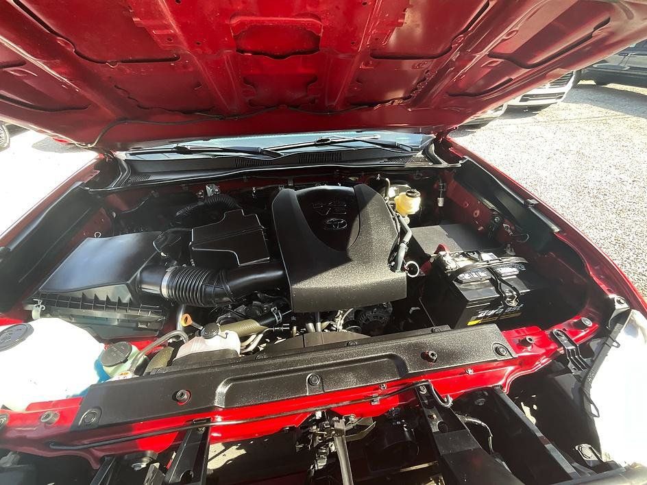 Used 2021 Toyota Tacoma SR AWD/4WD image 3