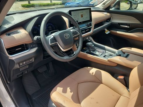 New 2026 Toyota Grand Highlander AWD image 17