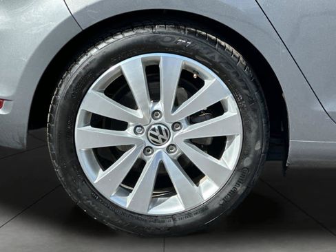 Used 2012 Volkswagen Golf TDI FWD image 11