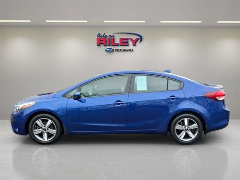 Used 2018 Kia Forte S image 2