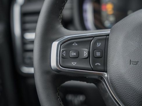 New 2026 RAM 2500 Laramie AWD/4WD image 38