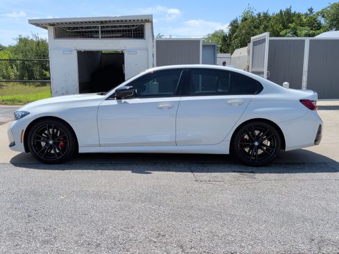Used 2023 BMW 330i Sedan w/ M Sport Package RWD image 10