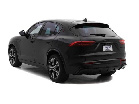 Used 2025 Maserati Grecale Folgore image 5