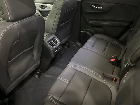 Used 2025 Chevrolet Blazer LT w/ Sound & Technology Package AWD/4WD image 13