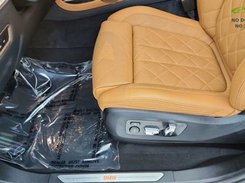 Used 2024 BMW X7 xDrive40i AWD/4WD image 38