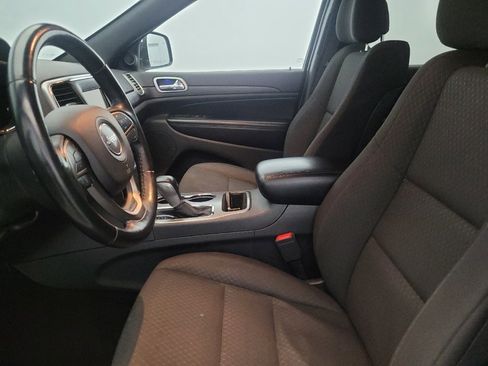 Used 2019 Jeep Grand Cherokee Laredo image 17