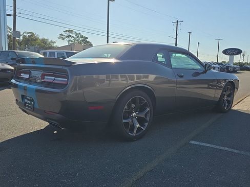 Used 2017 Dodge Challenger R/T w/ Sound Group RWD image 7