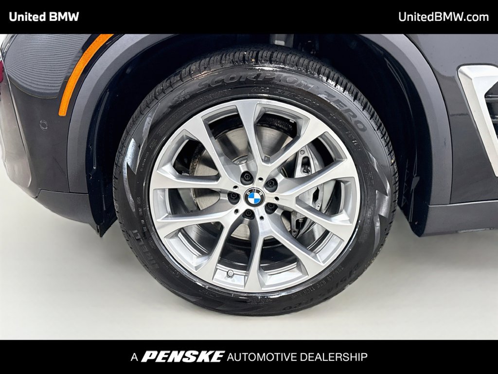 Used 2026 BMW X5 xDrive40i w/ Premium Package AWD/4WD image 9