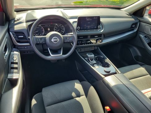 Certified 2024 Nissan Rogue SV AWD/4WD image 16