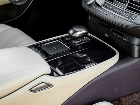 Used 2019 Lexus LS 500 w/ Interior Upgrade Package image 26