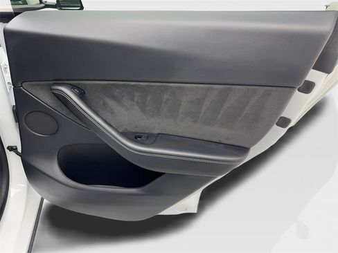 Used 2021 Tesla Model Y Performance image 42