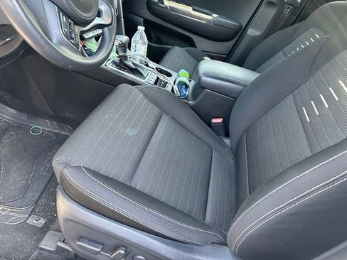 Used 2017 Kia Sportage LX w/ LX Popular Package AWD/4WD image 8