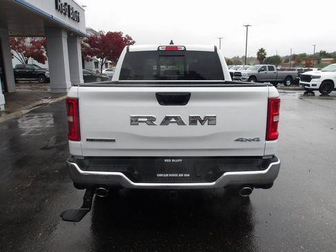 New 2026 RAM 1500 4x4 Crew Cab image 7