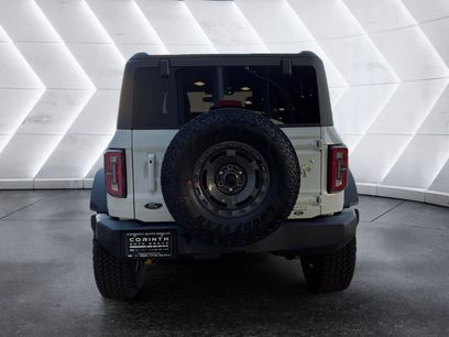 New 2025 Ford Bronco Outer Banks w/ Sasquatch Package