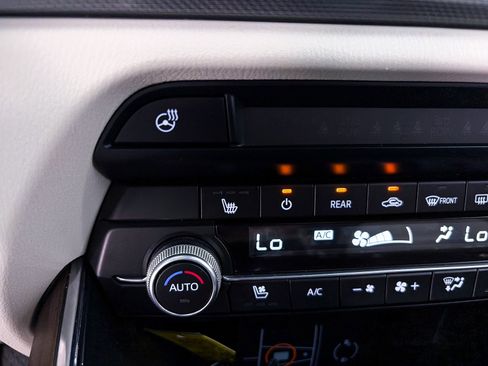Used 2023 MAZDA CX-9 Signature AWD/4WD image 25